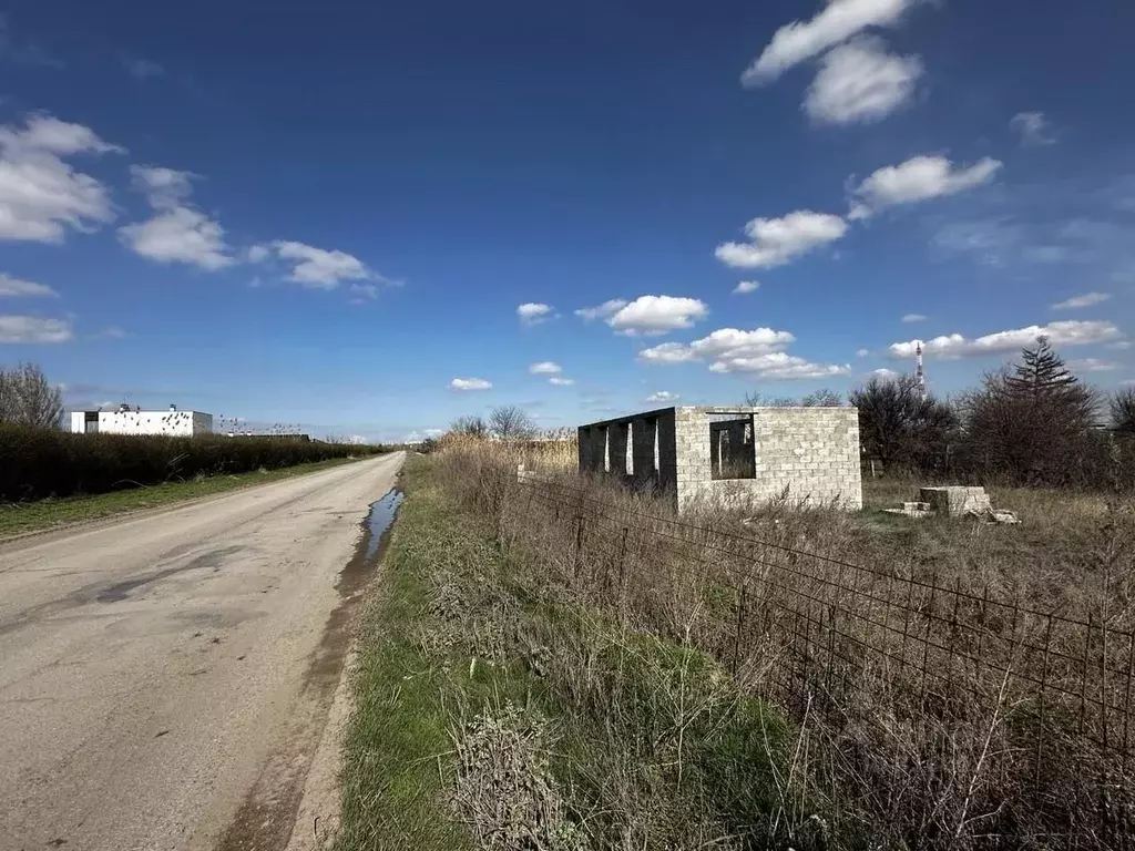 Участок в Волгоградская область, Среднеахтубинский район, Кировское ... - Фото 1