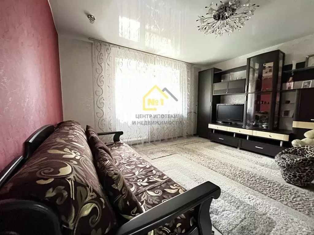 1-к кв. Челябинская область, Челябинск ул. Братьев Кашириных, 95 (40.0 ... - Фото 0