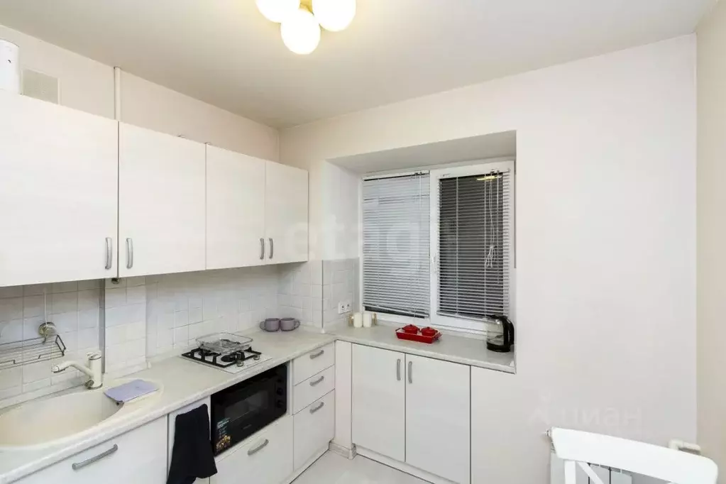 1-к кв. Тюменская область, Тюмень Карская ул., 13 (35.0 м) - Фото 2