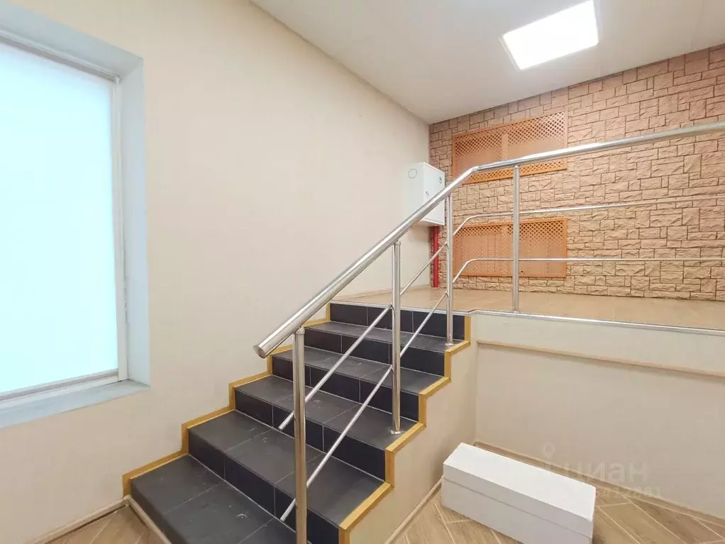 Помещение свободного назначения в Москва ул. Маршала Савицкого, 22к1 ... - Фото 2