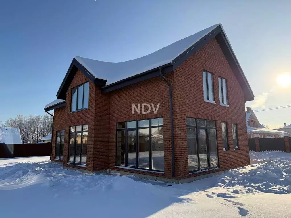 Дом в Москва д. Песье, ул. Южная, 17 (180 м) - Фото 1