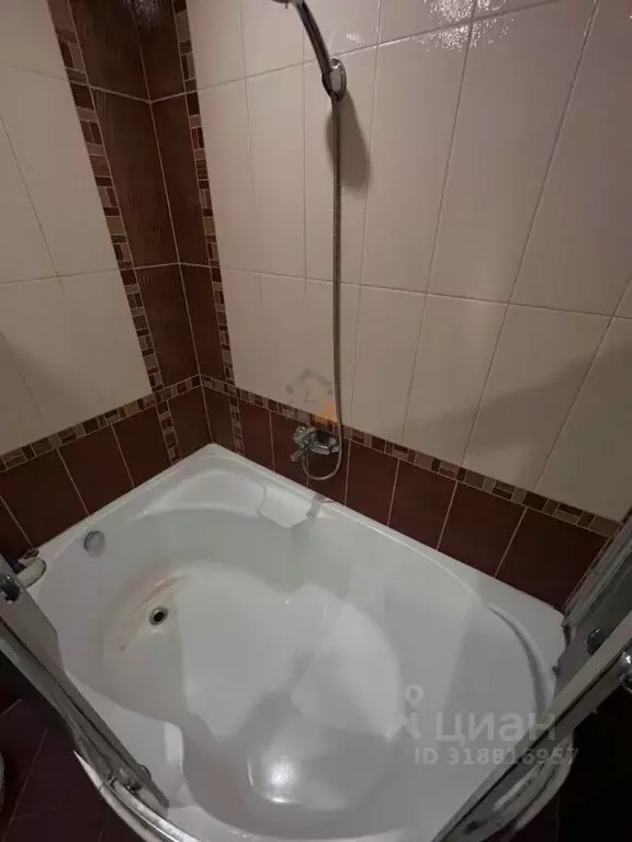 2-к кв. Татарстан, Казань ул. Космонавтов, 42а (65.0 м) - Фото 0