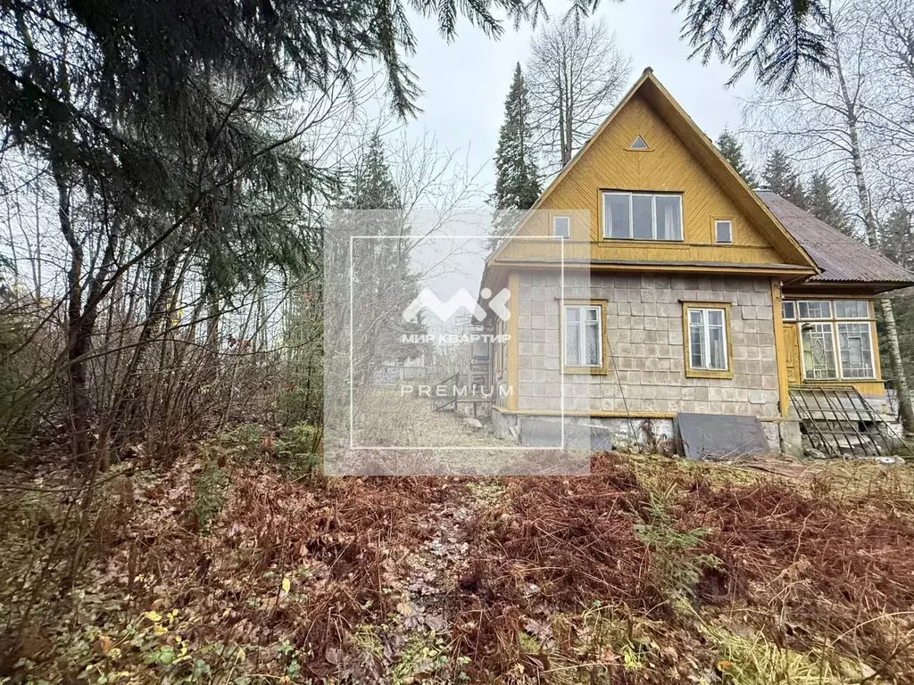 Участок в Ленинградская область, Выборгский район, Рощино пгт ул. ... - Фото 1