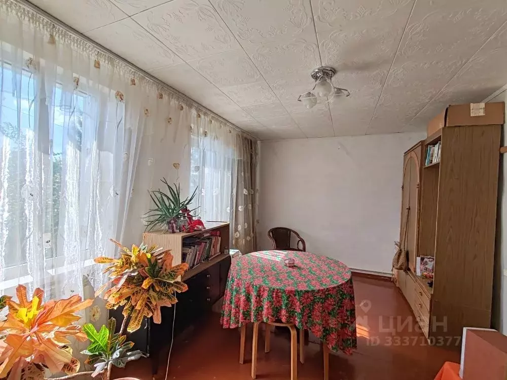 1-к кв. Оренбургская область, пос. Саракташ ул. Полевая, 3 (41.0 м) - Фото 1