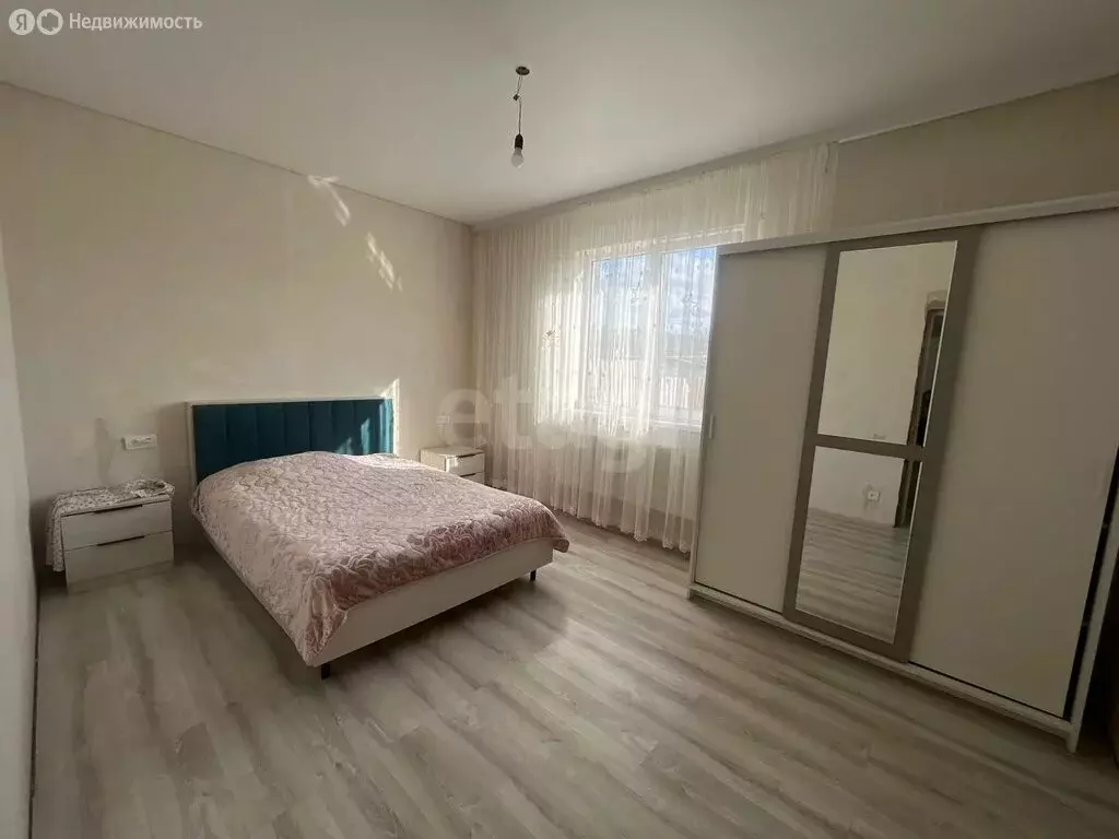 Дом в село Октябрьское, Тарская улица (240 м) - Фото 2