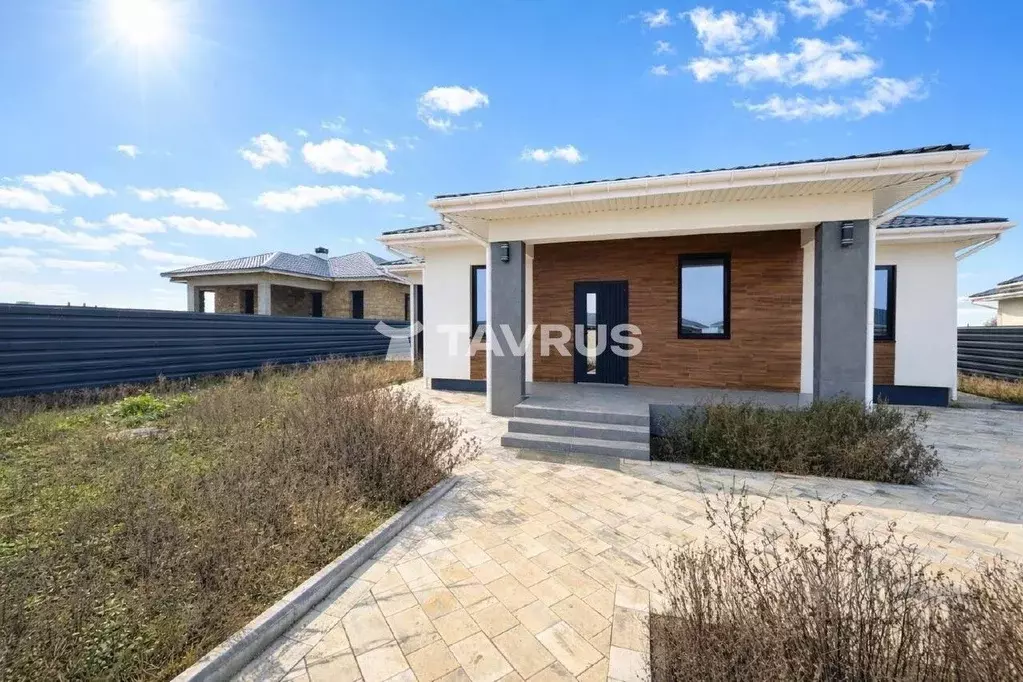 Дом в Крым, Симферопольский район, Мирновское с/пос, с. Белоглинка ул. ... - Фото 2