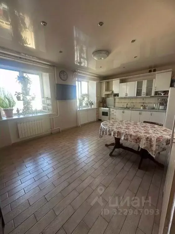 3-к кв. Саха (Якутия), Якутск ул. Дзержинского, 28 (85.9 м) - Фото 1