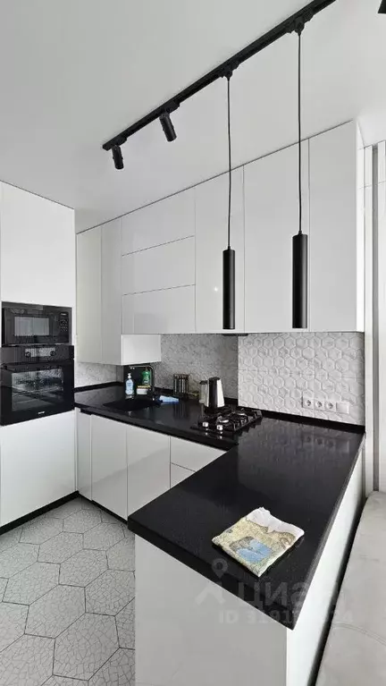 3-к кв. Крым, Симферополь ул. Крылова, 36 (75.0 м) - Фото 0