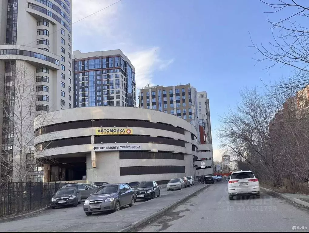 Гараж в Свердловская область, Екатеринбург ул. Николая Никонова, 21 ... - Фото 1