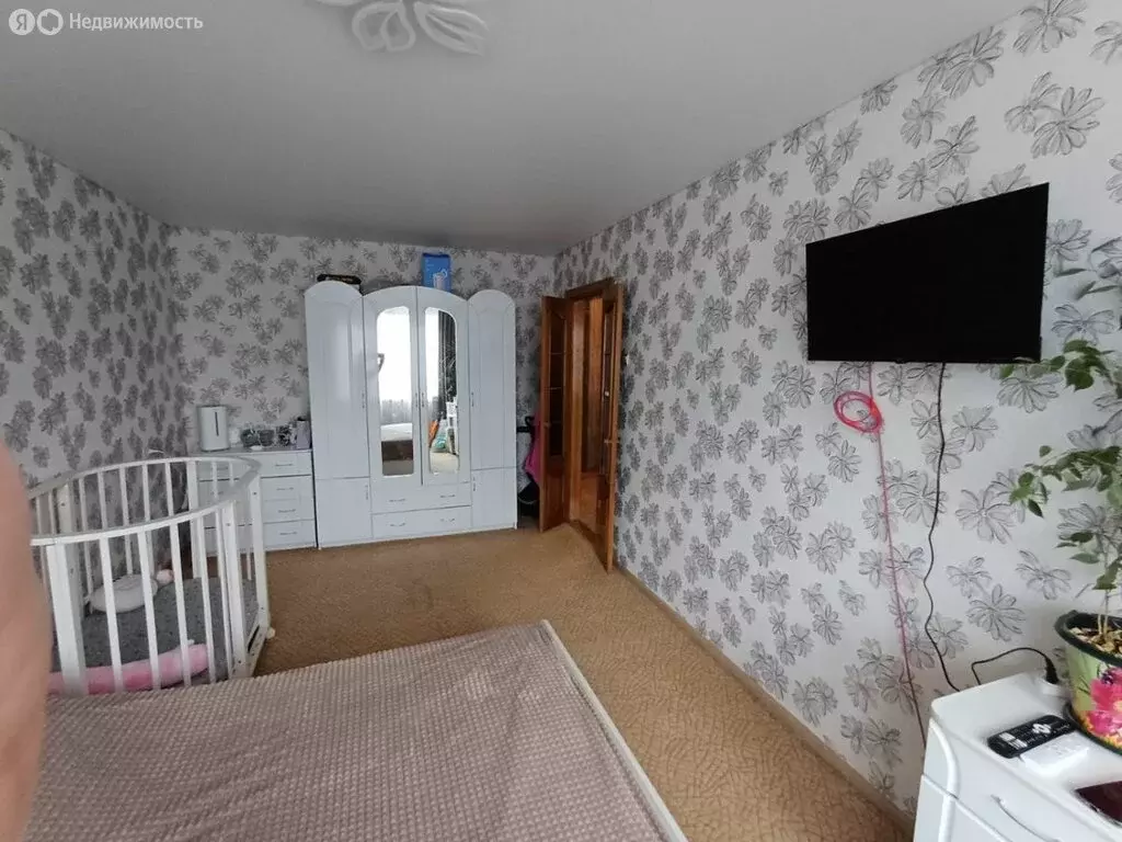 3-комнатная квартира: Чебаркуль, улица Крылова, 18А (65 м) - Фото 1