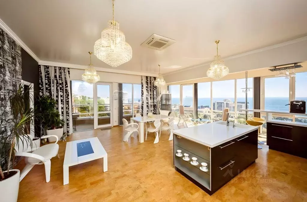 Квартира, 4 комнаты, 220 м - Фото 0