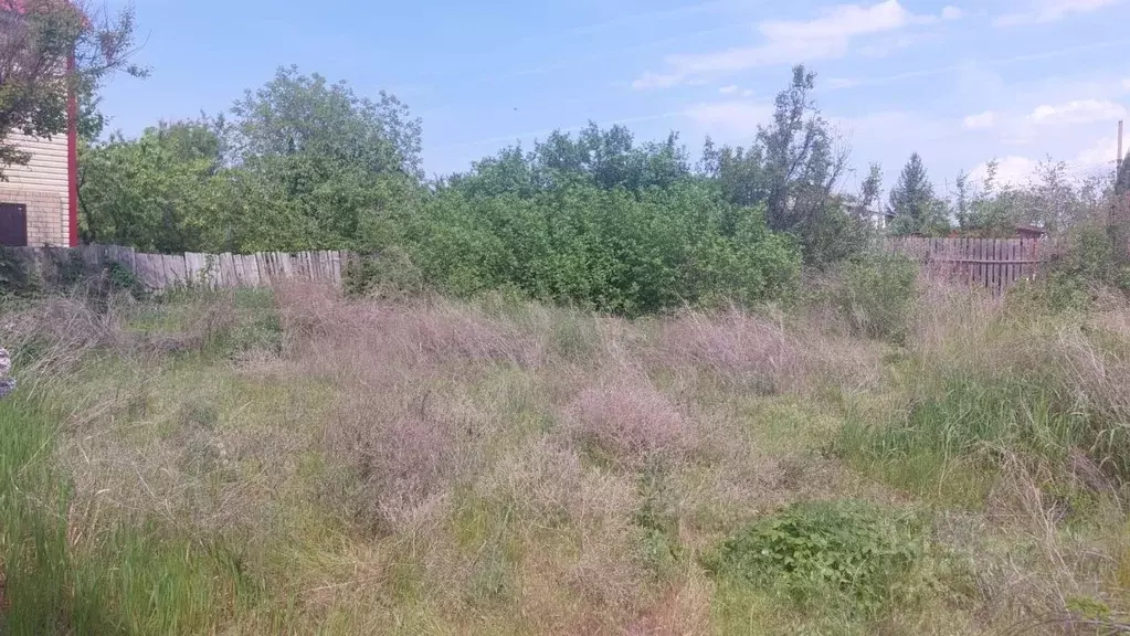 Участок в Волгоградская область, Волжский Латекс СНТ, ул. 29-я, 500 ... - Фото 1