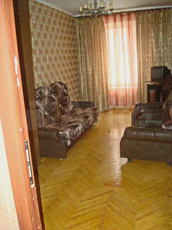 Комната 17 м в 3-к., 1/5 эт. - Фото 1
