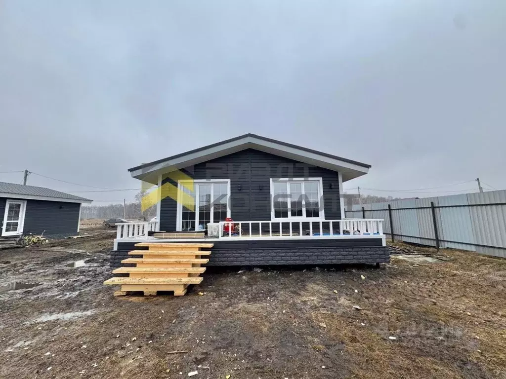 Дом в Омская область, Омский район муниципальный округ, пос. Омский, ... - Фото 1