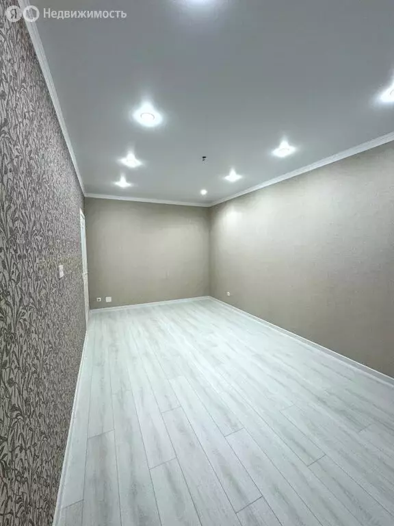 2-комнатная квартира: Калининград, Крейсерская улица, 13к2 (50 м) - Фото 0