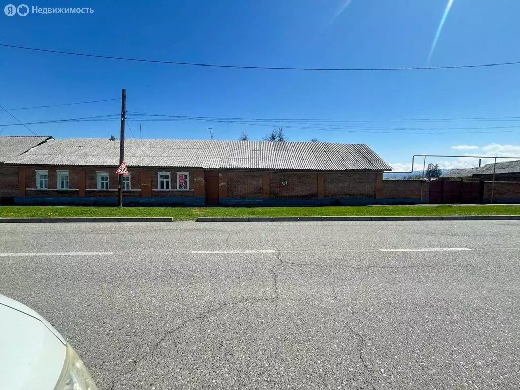 Дом в село Чикола, улица Сталина, 76 (100 м) - Фото 1