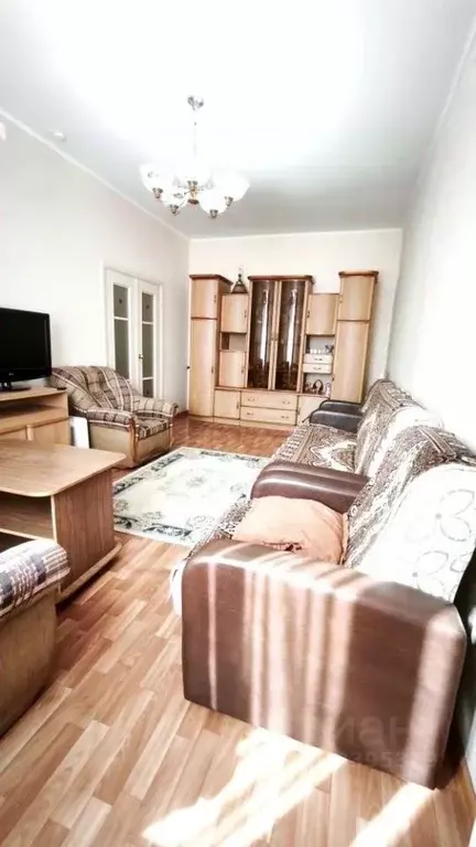 2-к кв. Курская область, Курск просп. Вячеслава Клыкова, 92 (64.4 м) - Фото 1