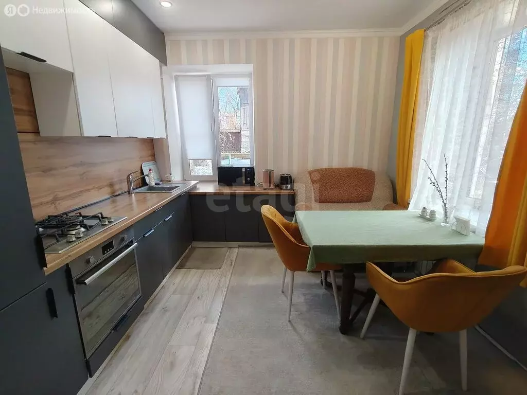 3-комнатная квартира: Шадринск, улица Треугольник Депо, 61 (75.5 м) - Фото 2