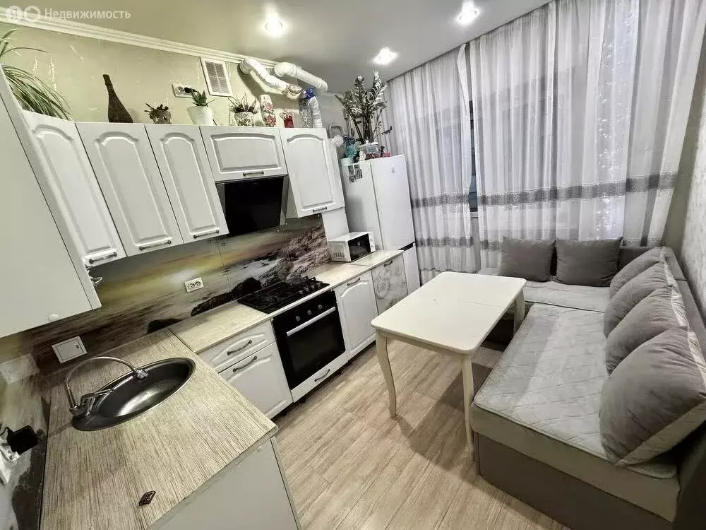 2-комнатная квартира: Анапа, улица Ленина, 180к8 (55.1 м) - Фото 1