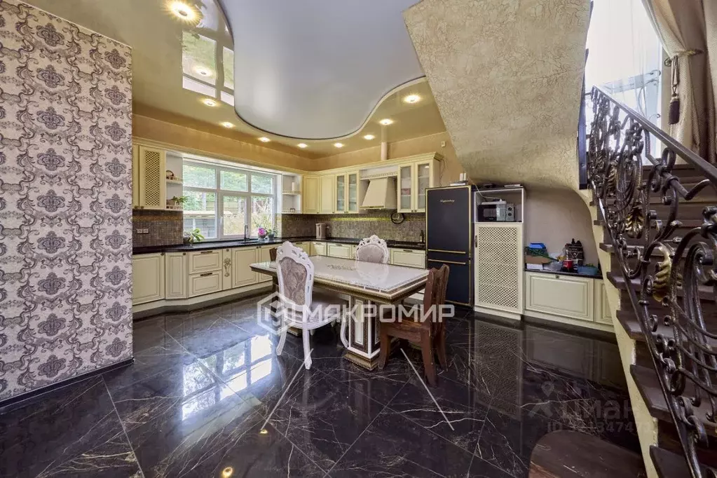 Дом в Ленинградская область, Выборгский район, Рощино пгт ул. ... - Фото 1