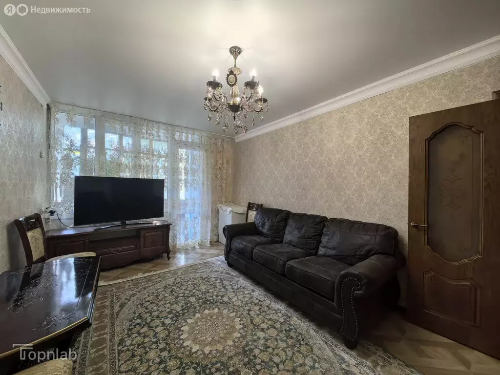 3-комнатная квартира: Нальчик, улица Кирова, 9А (70 м) - Фото 1