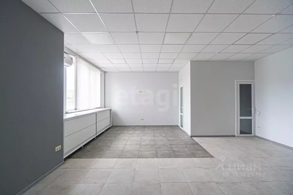 Торговая площадь в Севастополь ул. Тараса Шевченко, 49 (45 м) - Фото 1