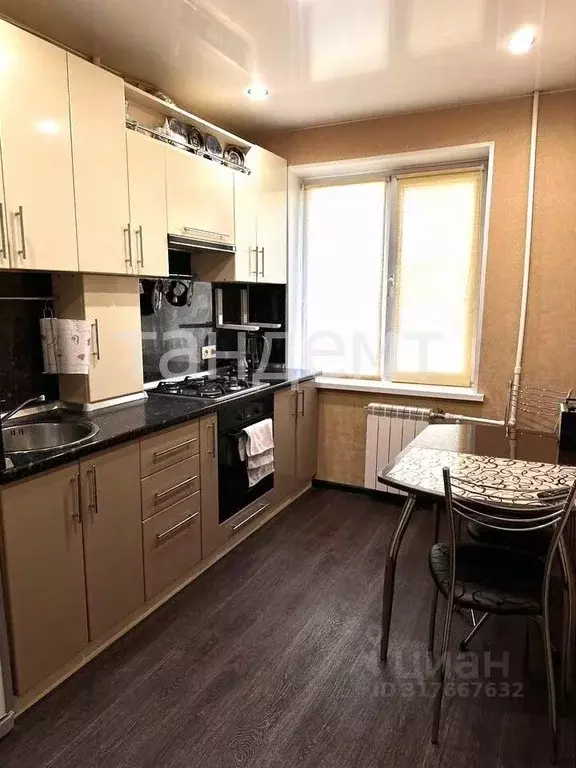 3-к кв. Омская область, Омск просп. Мира, 102 (62.0 м) - Фото 1