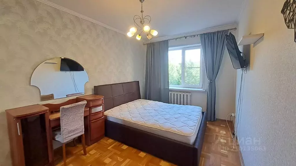 4-к кв. Липецкая область, Липецк ул. Валентины Терешковой, 37 (80.0 м) - Фото 0