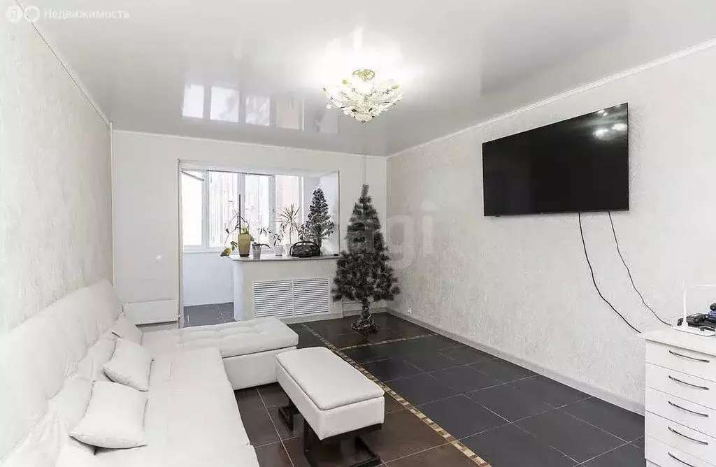 6-комнатная квартира: Тюмень, Широтная улица, 112к3 (102.8 м) - Фото 1
