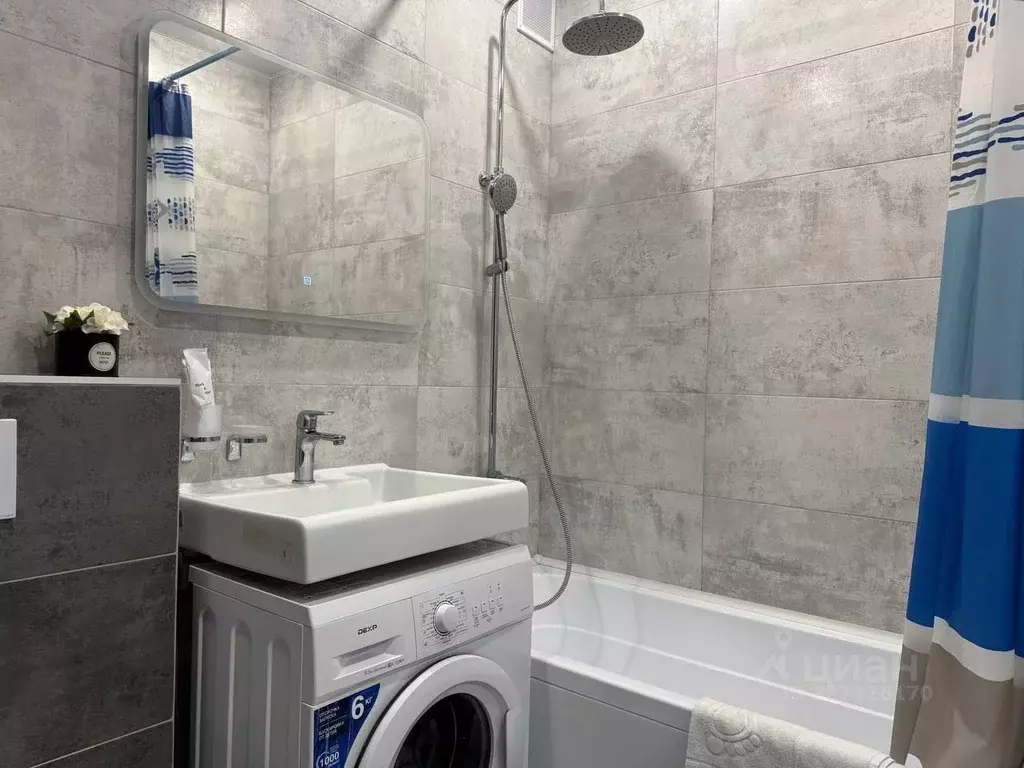 1-к кв. Тюменская область, Тюмень ул. Республики, 204к7 (45.0 м) - Фото 2