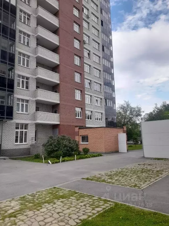 Гараж в Свердловская область, Екатеринбург ул. Машинная, 44к2 (26 м) - Фото 0