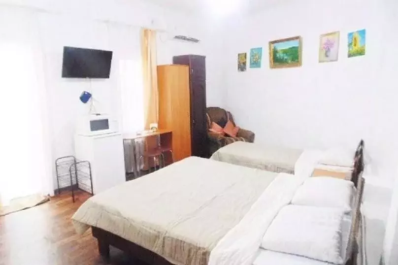 Дом в Крым, Евпатория ул. Назаровская, 7 (30 м) - Фото 1
