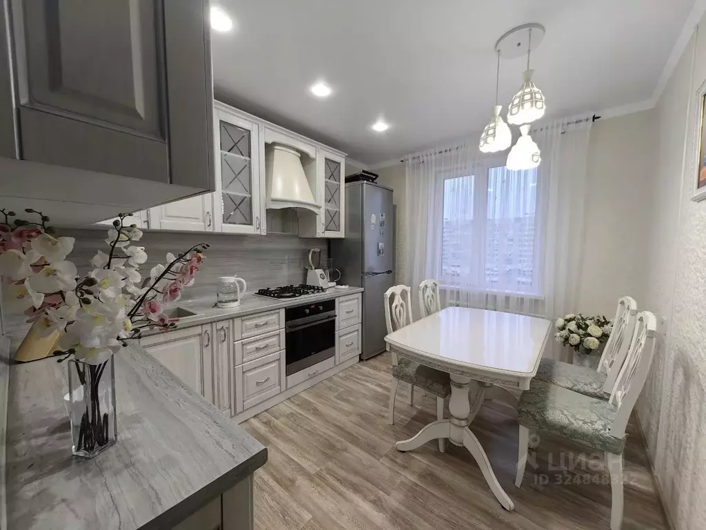 3-к кв. Татарстан, Набережные Челны 14-й комплекс, 7 (67.9 м) - Фото 1