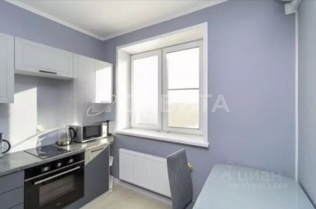 Студия Тюменская область, Тюмень Дамбовская ул., 25к1 (24.1 м) - Фото 1