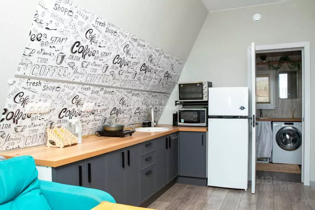 Дом в Ленинградская область, Волосовский район, Клопицкое с/пос, д. ... - Фото 1