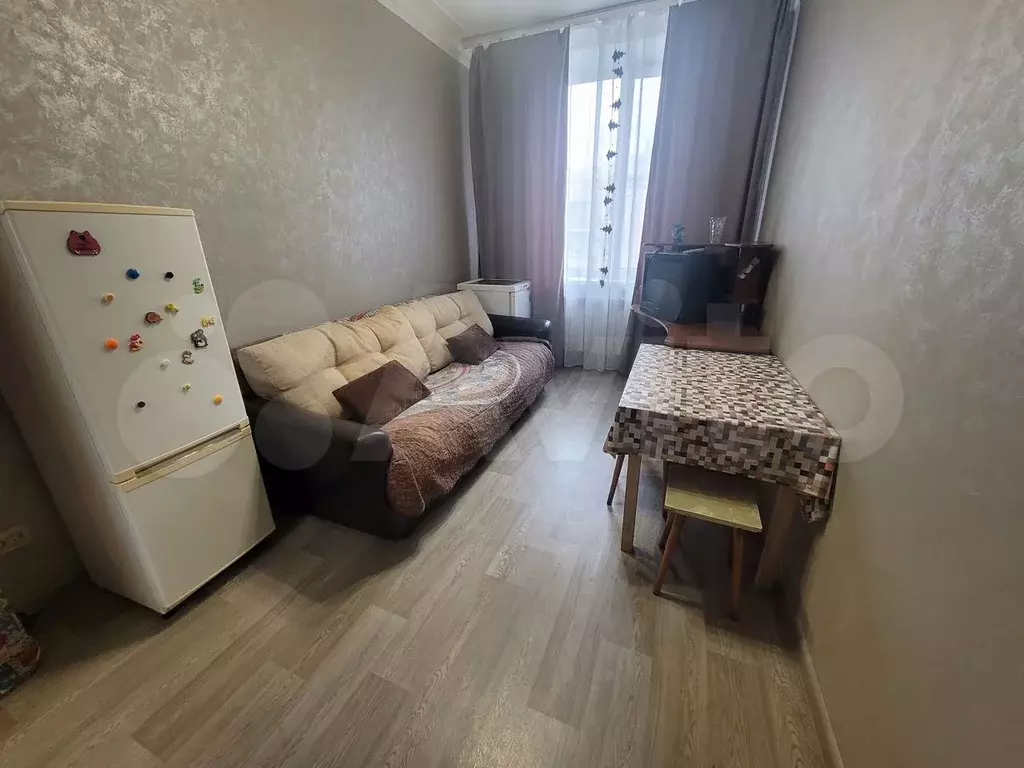 Комната 14 м в 3-к., 4/4 эт. - Фото 1
