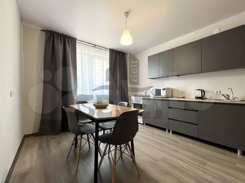 2-к. квартира, 65 м, 9/18 эт. - Фото 0