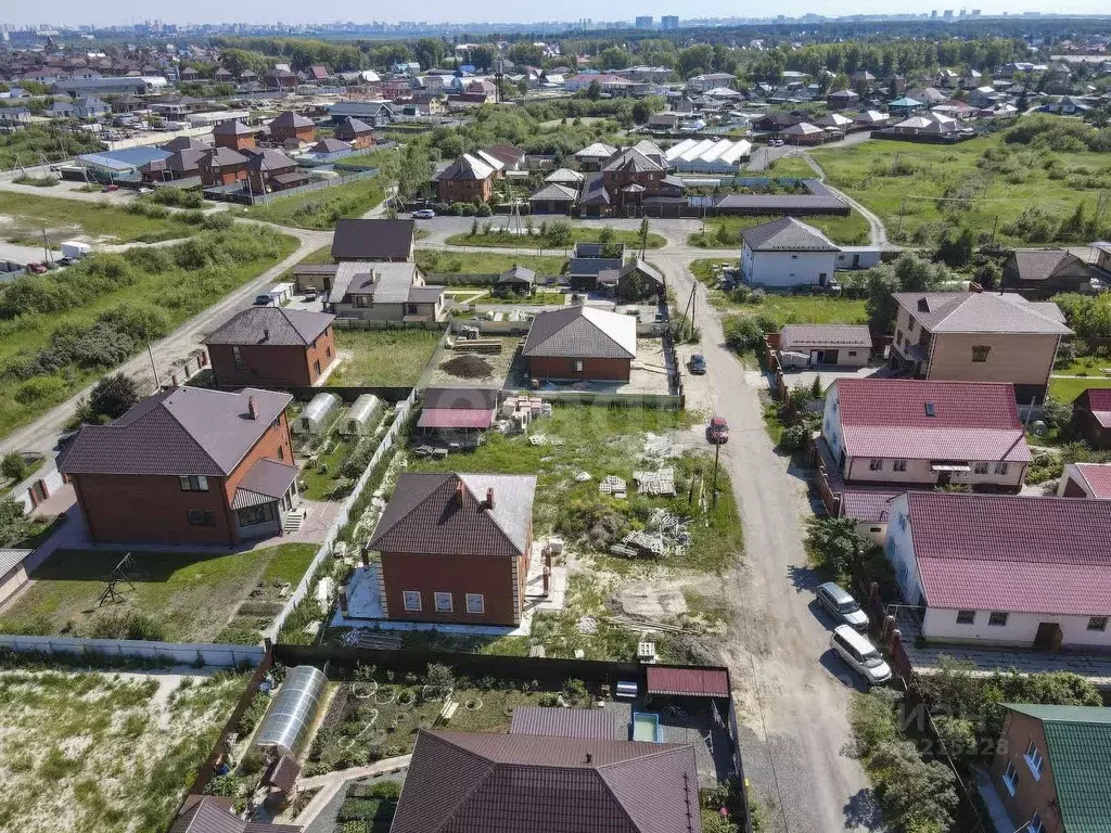 Участок в Тюменская область, Тюмень пер. Хуторской (6.52 сот.) - Фото 1