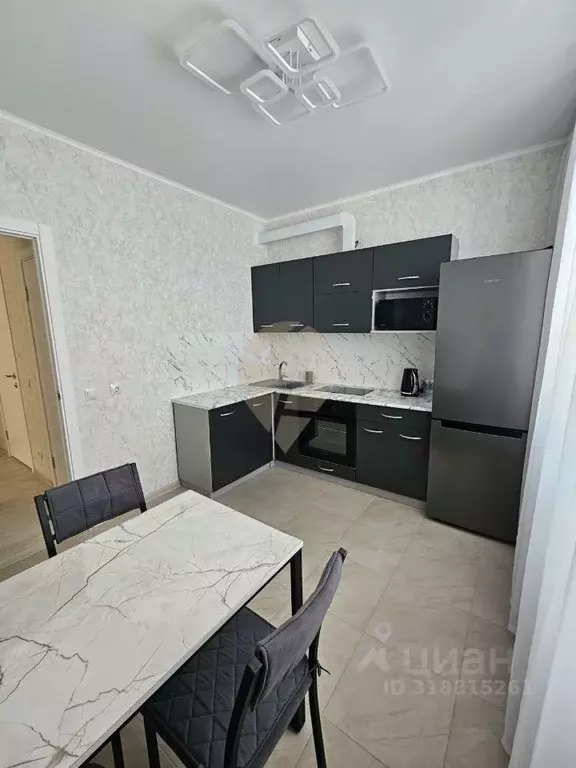 2-к кв. Белгородская область, Старый Оскол Степной мкр, 33В (56.0 м) - Фото 0