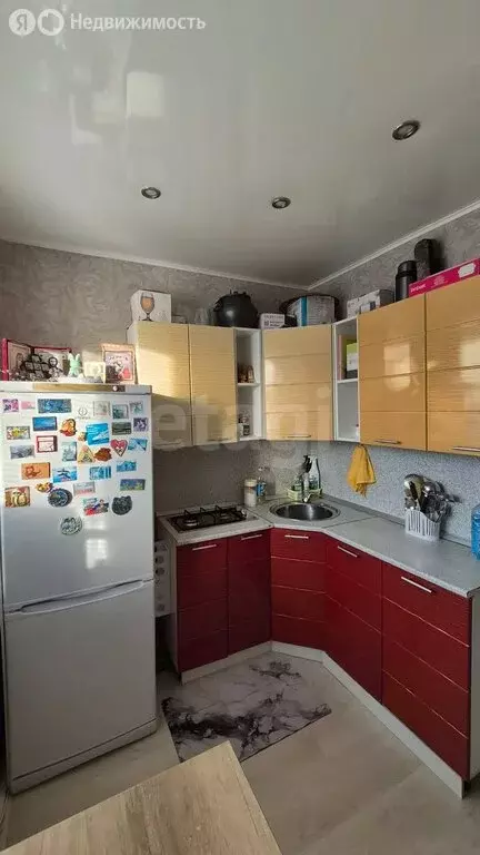 2-комнатная квартира: Ялуторовск, улица 50 лет Октября, 8 (46.1 м) - Фото 2