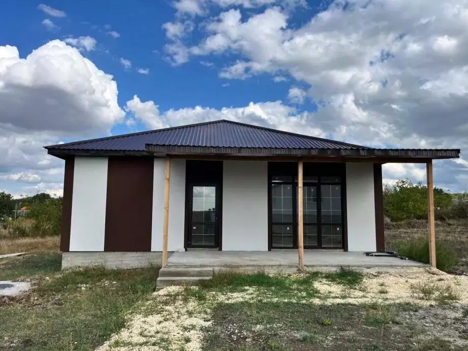 Дом в Крым, Симферопольский район, с. Трудовое ул. Нижняя, 30 (115 м) - Фото 2