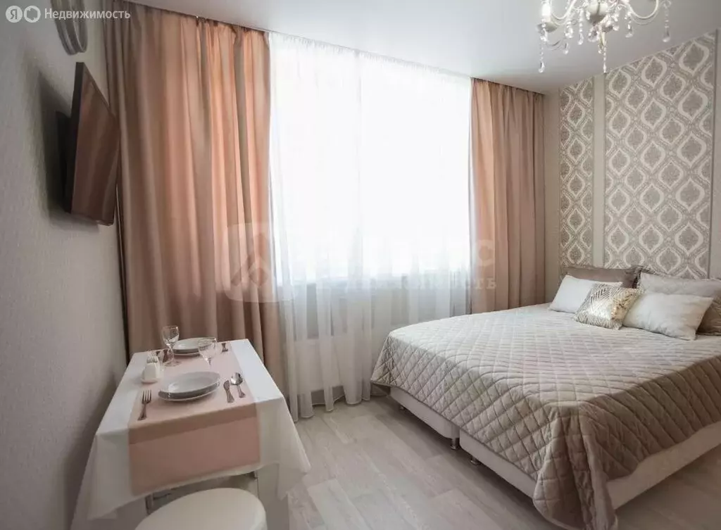 Квартира-студия: Тюмень, улица Тимофея Чаркова, 83 (20.5 м) - Фото 1