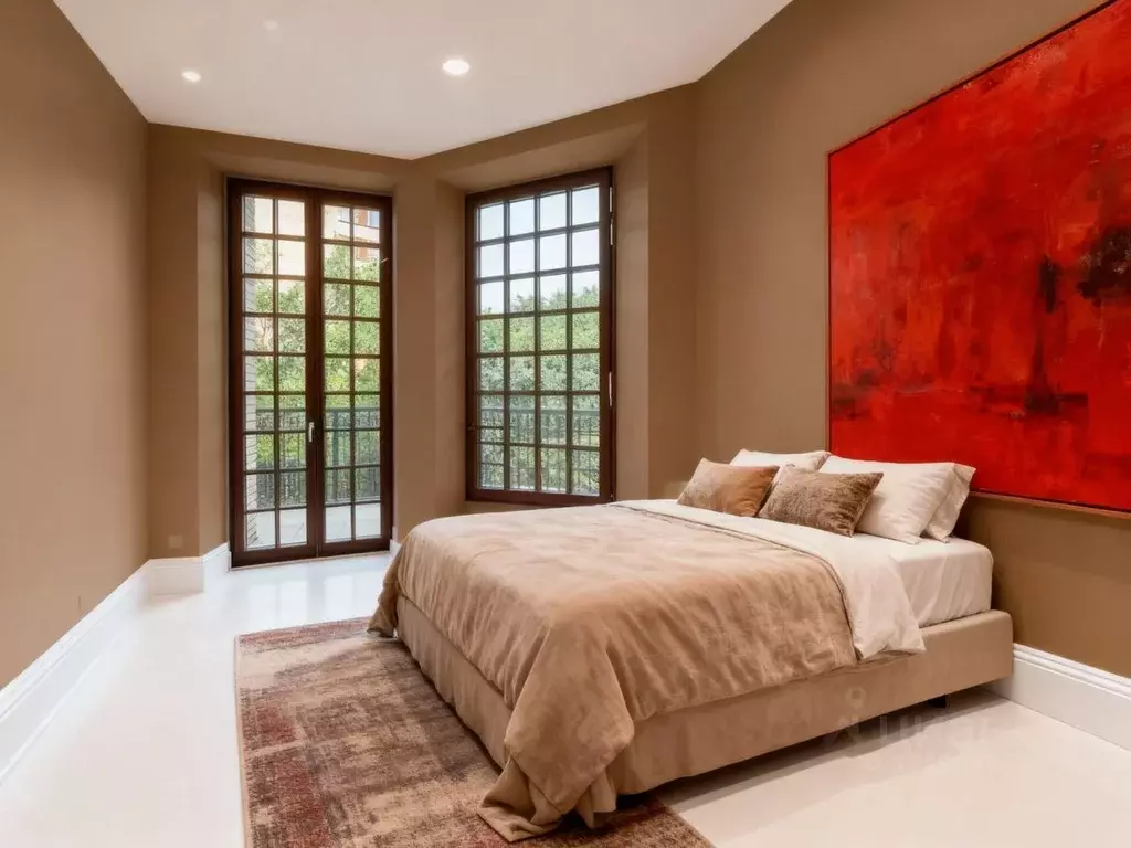 3-к кв. Москва ул. Ефремова, 19к2 (205.4 м) - Фото 2