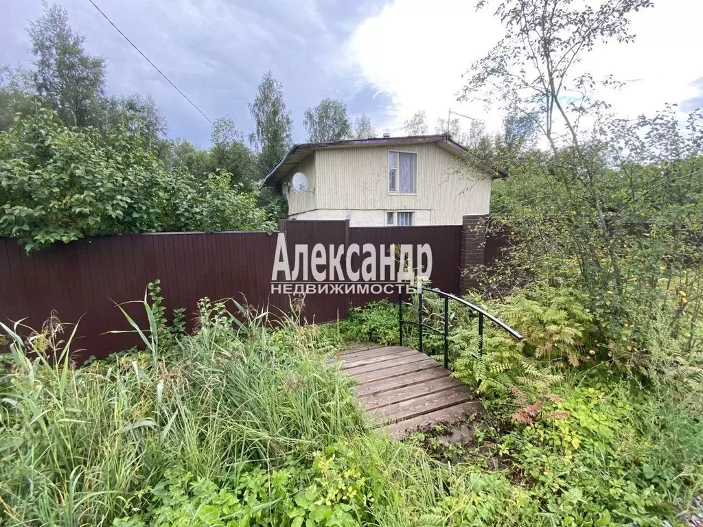 Дом в Ленинградская область, Кировский район, Синявинское городское ... - Фото 0