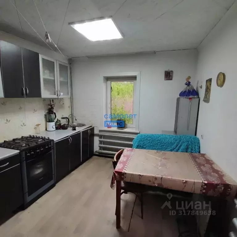 Дом в Алтайский край, Бийск Угольная ул., 64В (100 м) - Фото 0