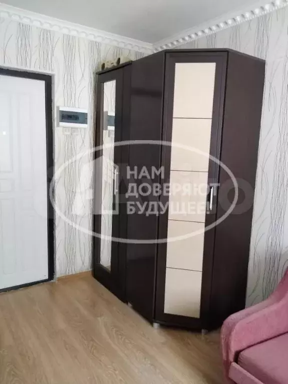 Комната 14,6 м в 3-к., 1/5 эт. - Фото 1