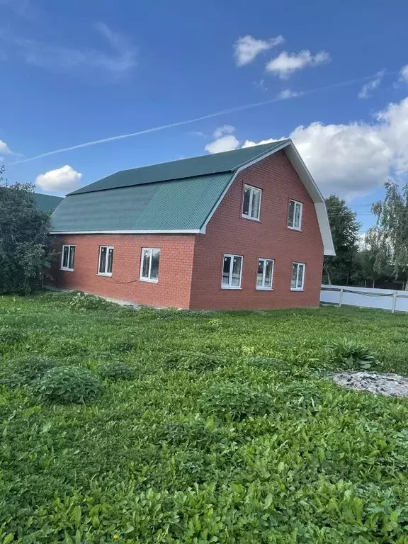 Дом в Тульская область, Алексин городской округ, д. Ботня  (200 м) - Фото 0