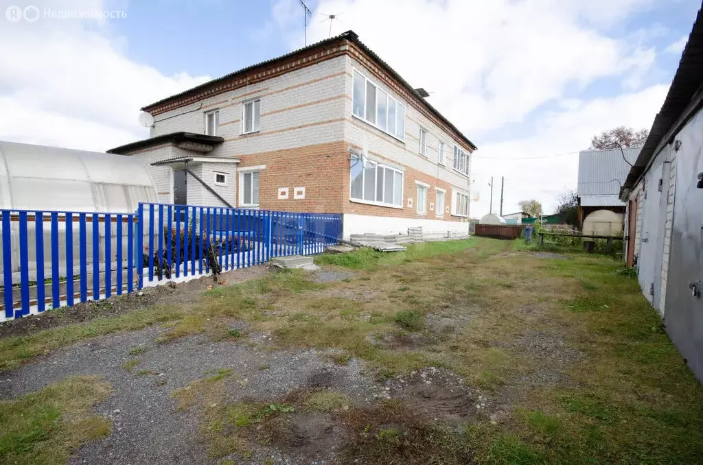 3-комнатная квартира: Заводоуковск, Октябрьская улица, 4 (63 м) - Фото 2