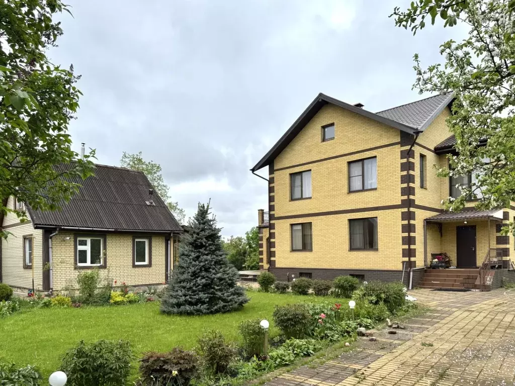 Дом в Ленинградская область, Ивангород Кингисеппский район, ул. ... - Фото 0