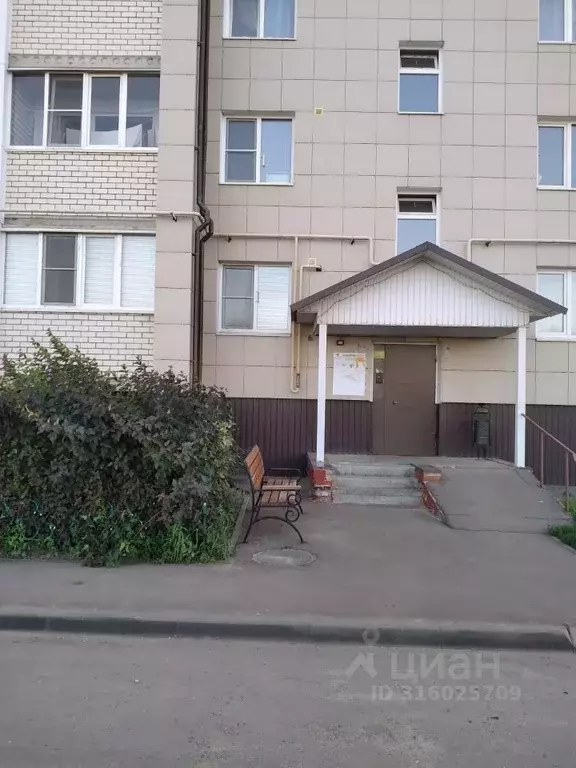 1-к кв. Тамбовская область, Тамбовский муниципальный округ, д. Крутые ... - Фото 0